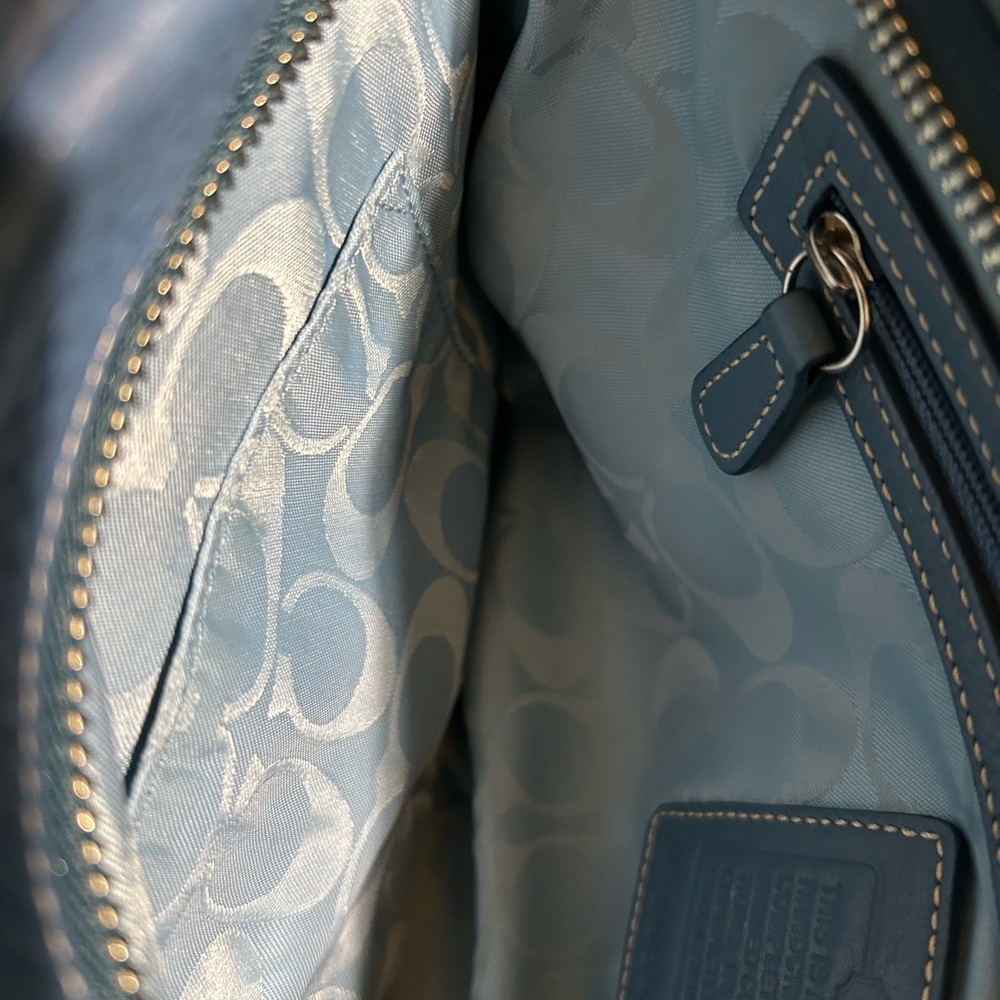 Coach EXCELLENT Cornflower Blue Pebble Leather Shoulder Bag - Picture 8 of 10